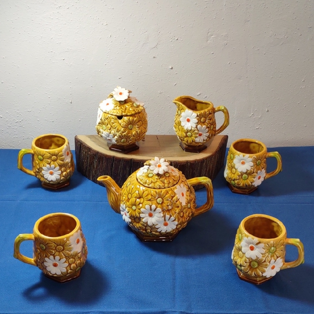 Vintage Daisy Harvest Retro Tea Set By Fred Roberts